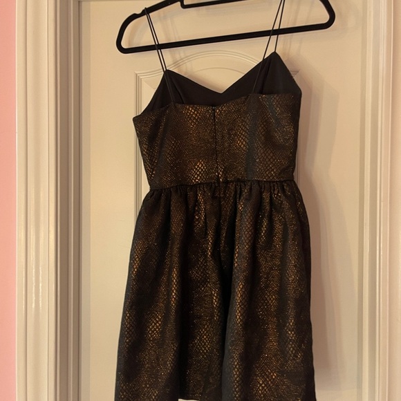Love Ady Black Metallic Detail Dress - Picture 2 of 5